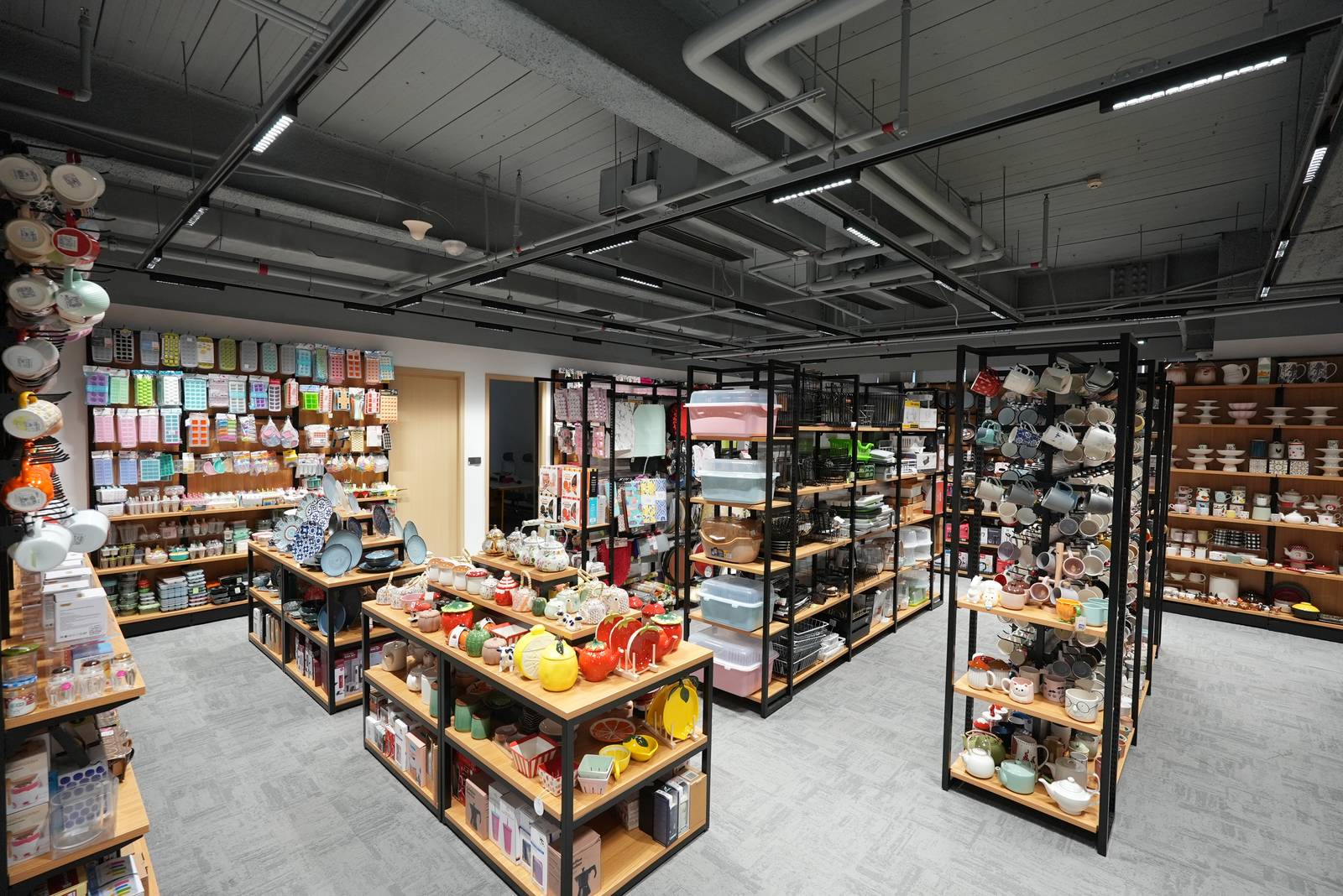 The Guangzhou showroom: samples across the group's product lines on one floor.